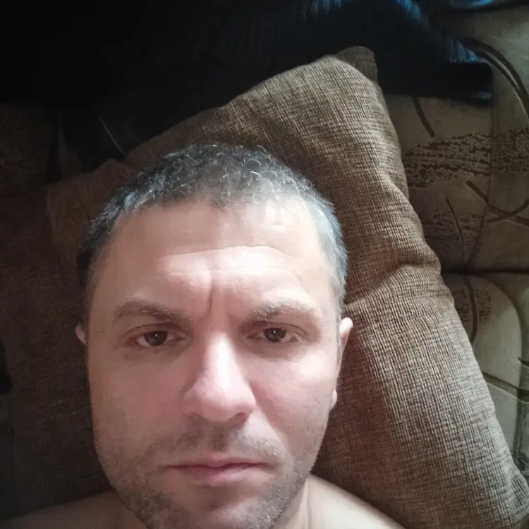Андрей из Брянска, мне 43, познакомлюсь для секса на одну ночь