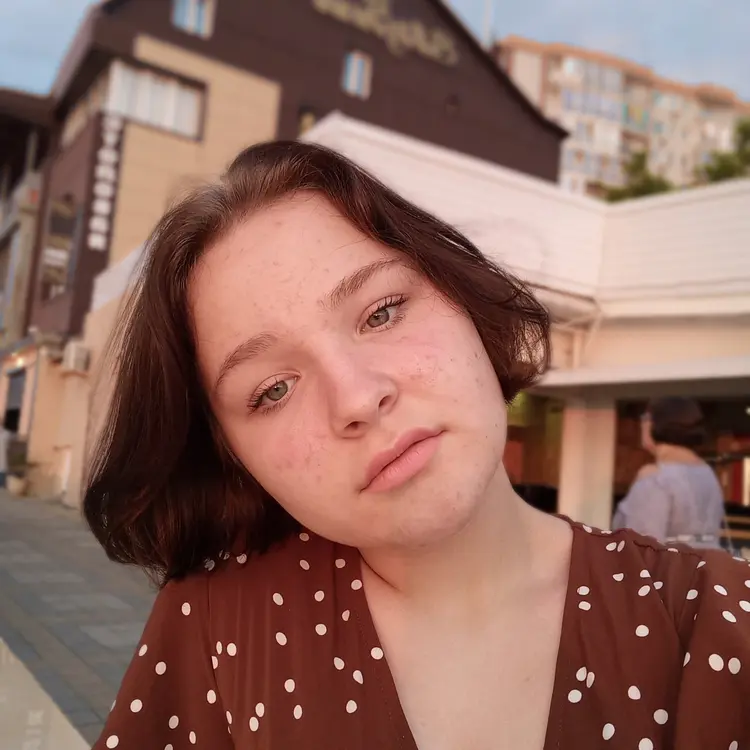 Я Виктория, 19, знакомлюсь для постоянных отношений в Новосибирске