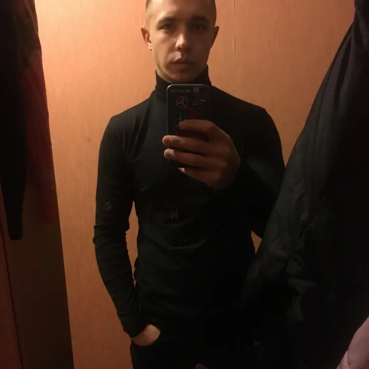 Я Данила, 21, из Зеленограда, ищу знакомство для секса на одну ночь