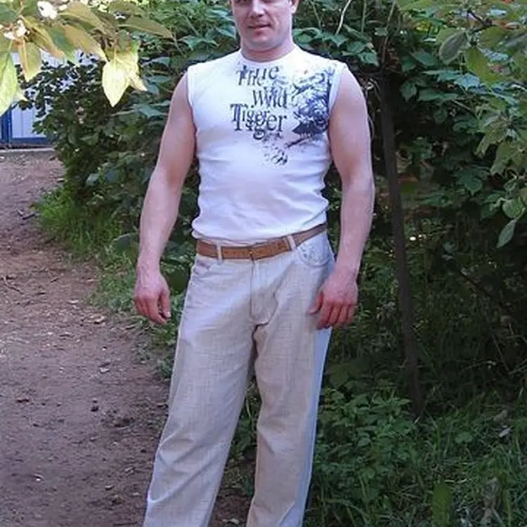 Я Алексей, 45, из Боровичей, ищу знакомство для постоянных отношений